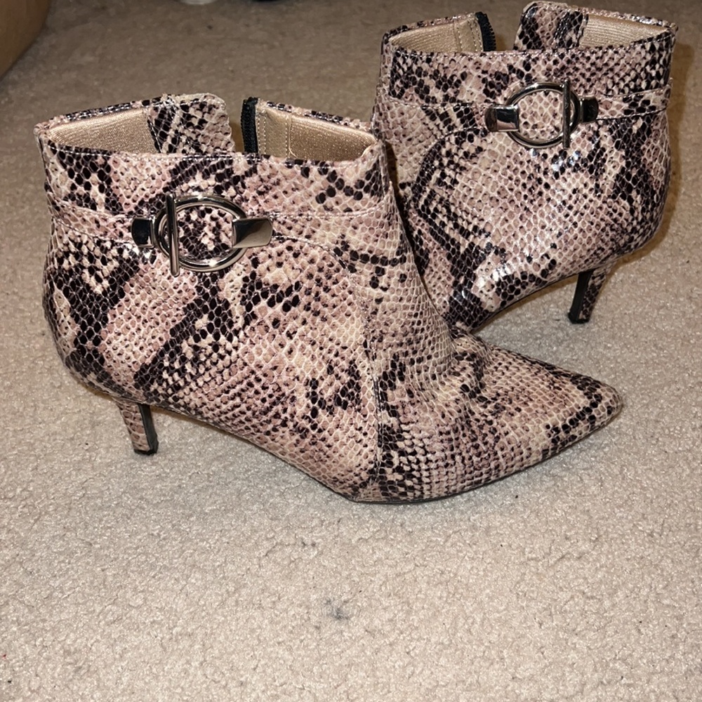 Brand New! Snakeskin heeled booties